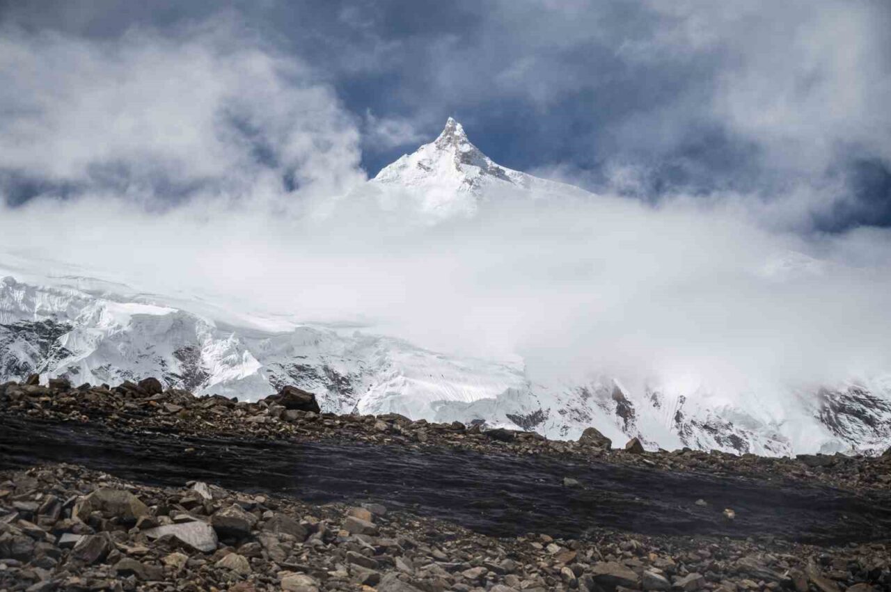 Nepal’de çığ: 7 dağcı hayatını kaybetti