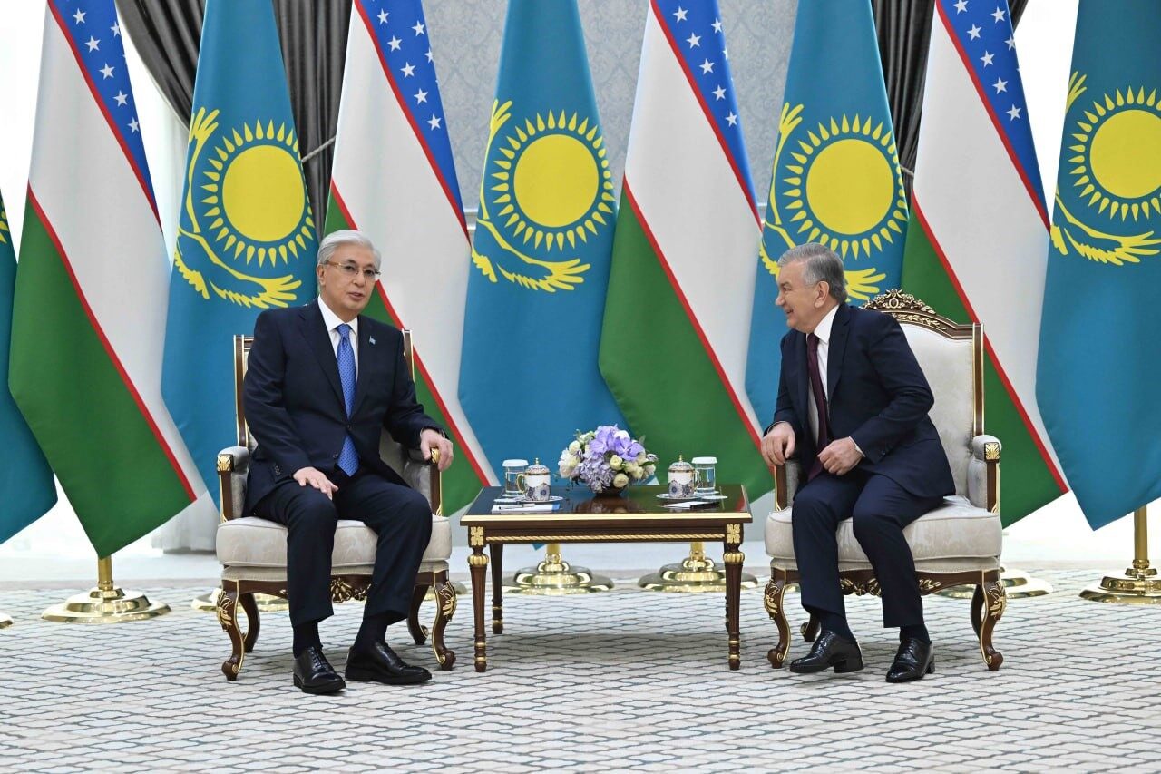 Özbekistan’dan Kazakistan Cumhurbaşkanı Tokayev’e “Yüksek Dereceli Dostluk” Nişanı