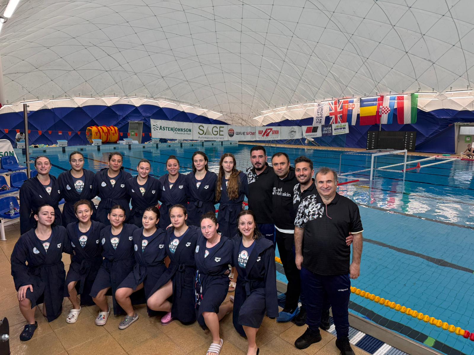 Nevşehir Belediyesi SK Kadın Sutopu Takımımızdan Tarihi Başarı