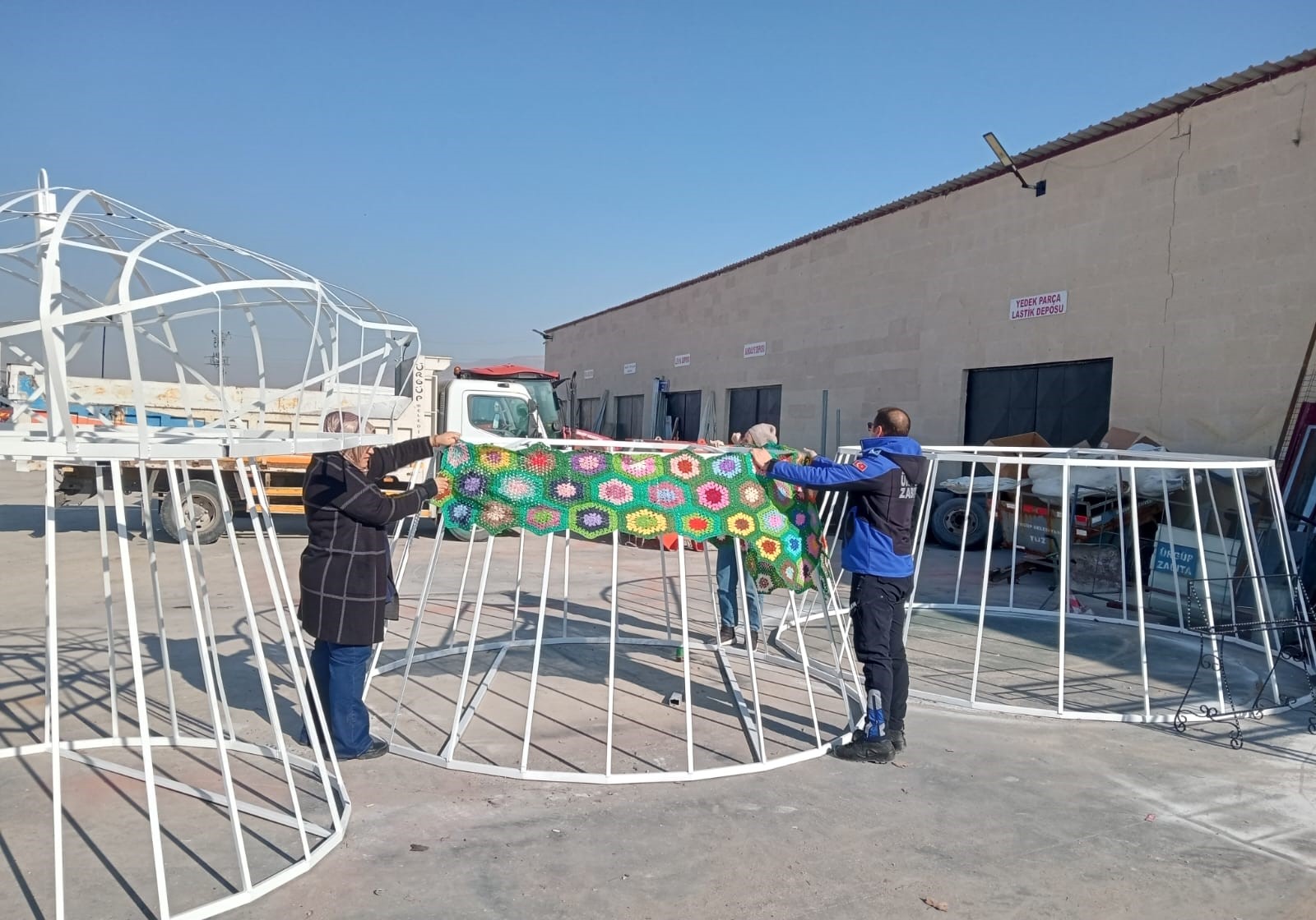 Peri Bacaları Kadın Emeğiyle Sanata Bürünüyor