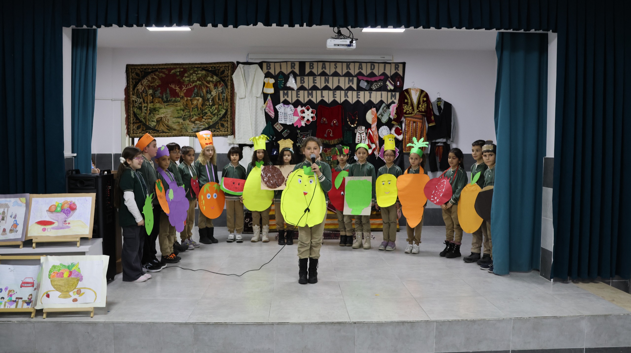 MEHMET GÜLEN İLKOKULUNUN ÇOK AMAÇLI SALONU AÇILARAK ÇEŞİTLİ ETKİNLİKLERE EV SAHİPLİĞİ YAPTI