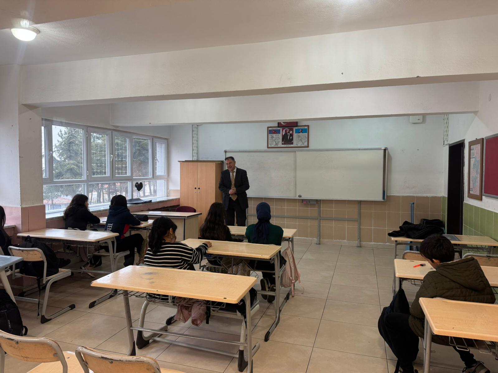 “Kendimi Tanıyorum, Mesleğimi Seçiyorum” Projesi Kapsamında Öğrencilere Kariyer Rehberliği Konferansı