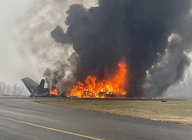 ABD’de havaalanına iniş yapan özel jet düştü