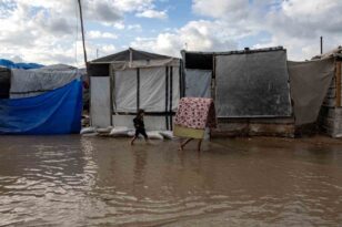 Gazze’yi vuran fırtınada 12 kişi hayatını kaybetti, 27 binden fazla çadır hasar gördü
