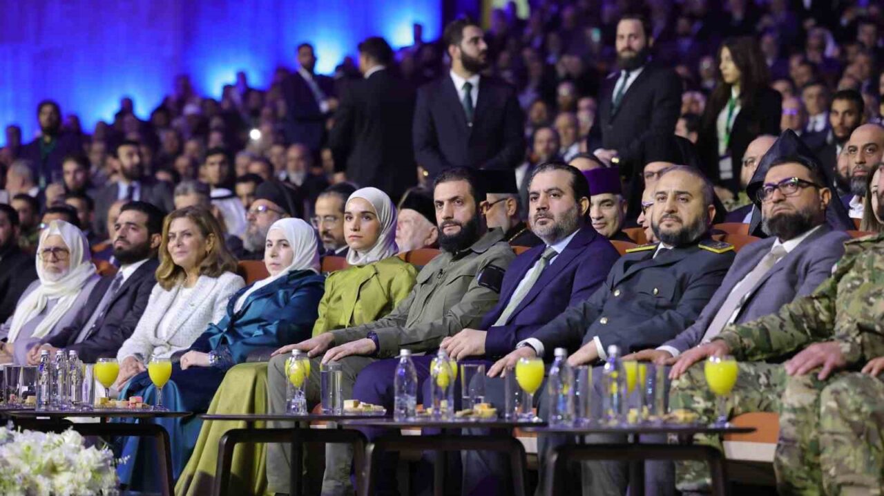 Halep saldırısının sembolü Ümran bebek, Esad’ın kaçtığı Sarayda konuştu