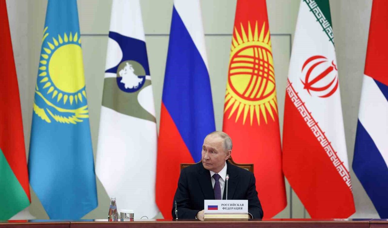 Putin: “Avrasya Ekonomik Birliği, çok kutuplu dünyanın bağımsız ve kendine yeten merkezlerinden biri olarak konumlandı”