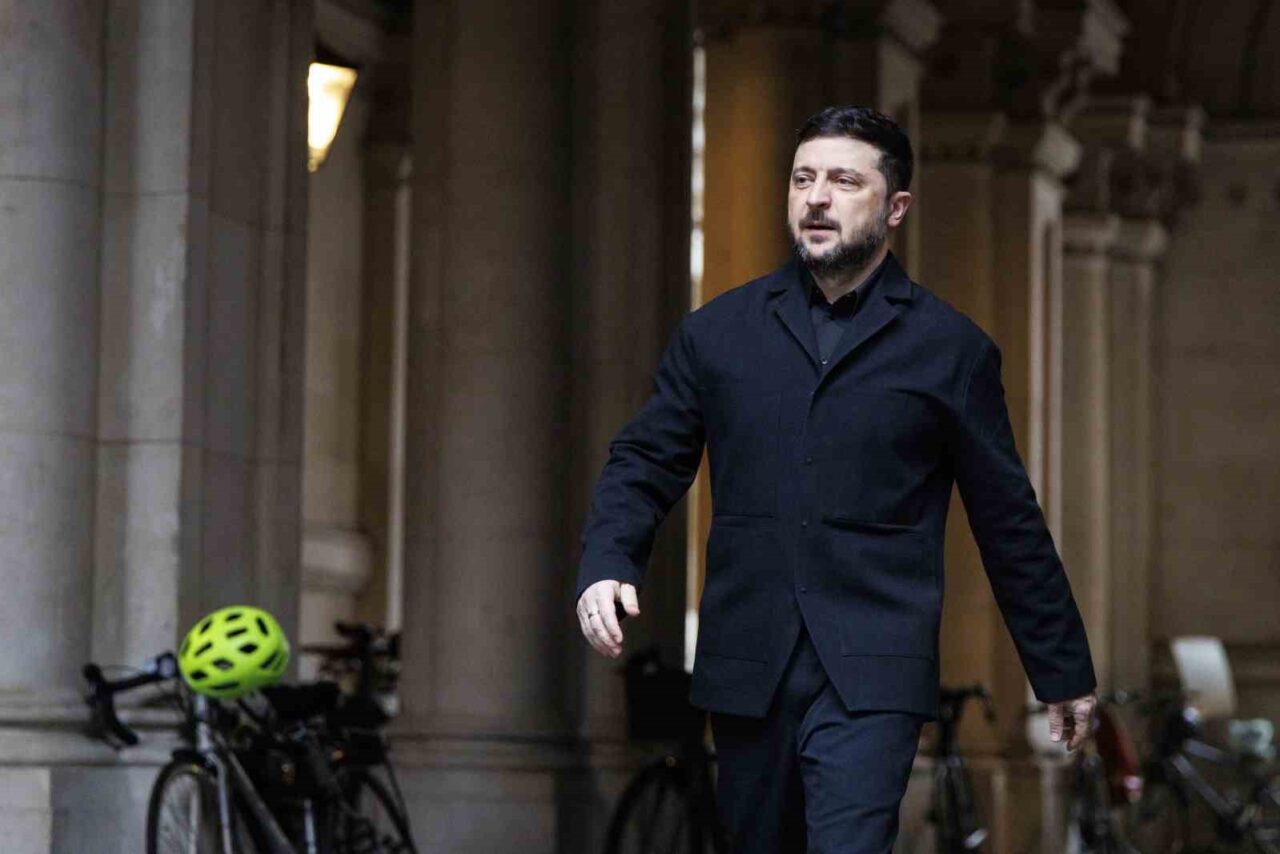 Zelenskiy: “ABD’nin yardımıyla Ukrayna’da 3 ay içinde seçim düzenlenebilir”