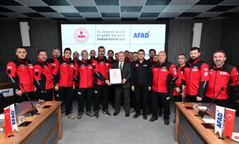 AFAD Koordinesinde Nevşehir İHH’ya Arama Kurtarma Bröveleri Takdim Edildi