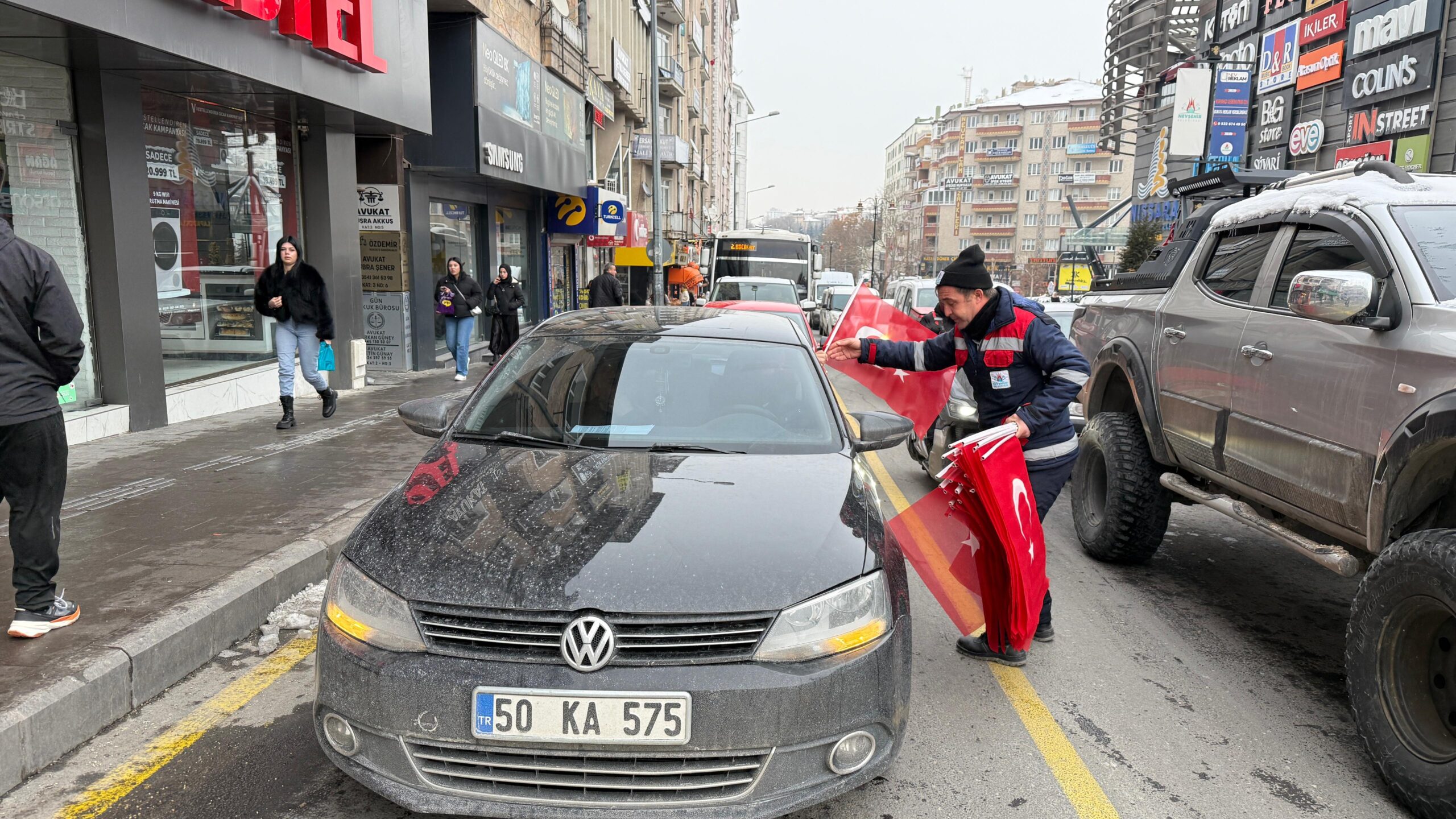 Nevşehir’de Sokaklar Türk Bayrakları İle Donatıldı