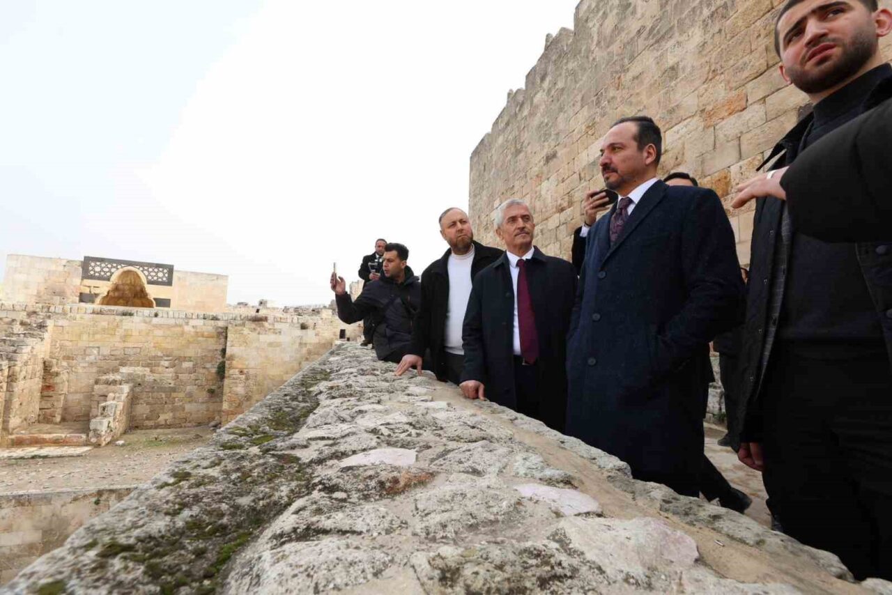 AK Parti heyetinden Halep’e çıkartma