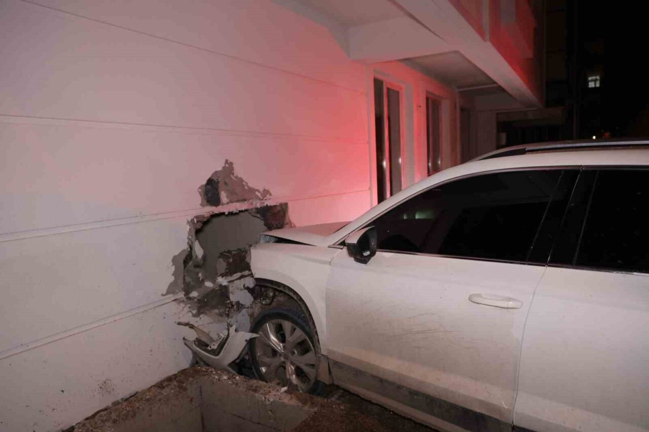 ’Dur’ ihtarına uymadı, kaza yapınca durmak zorunda kaldı