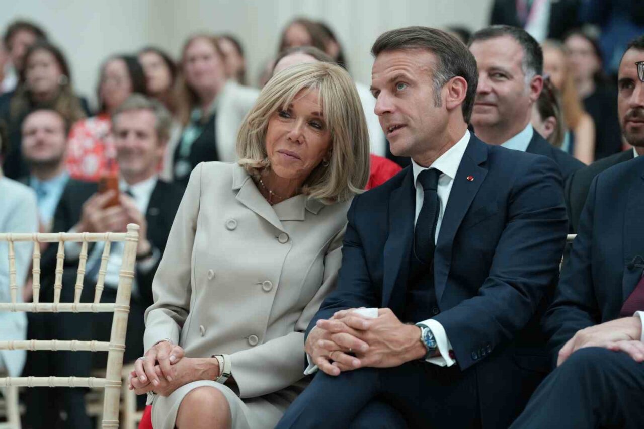 Fransa First Lady’sine siber zorbalık suçundan 10 kişiye ceza
