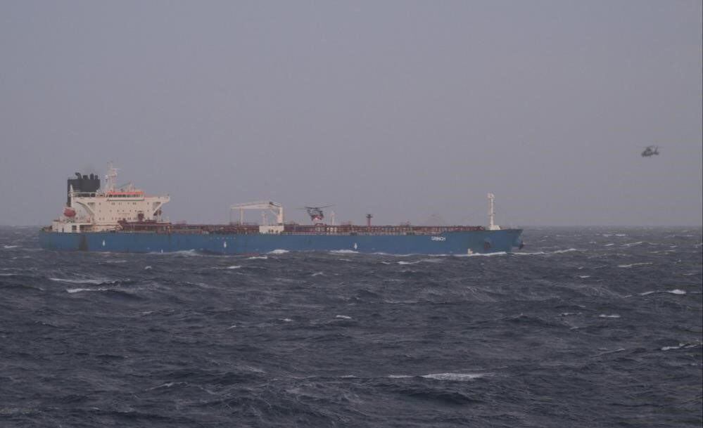 Fransa’nın el koyduğu “Grinch” tankeri Marsilya’da limana çekildi