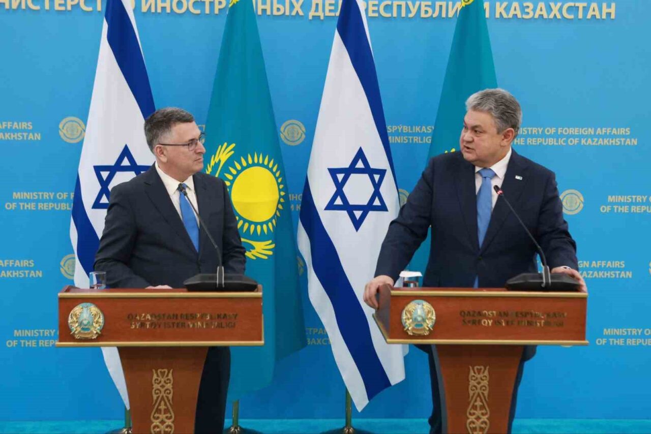 Kazakistan Dışişleri Bakanı Koşerbayev, İsrailli mevkidaşı Saar ile görüştü