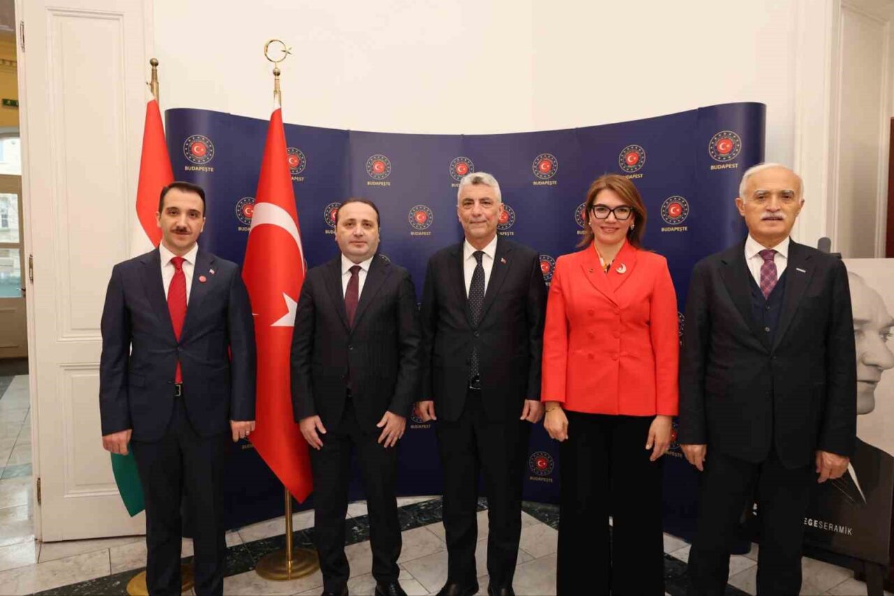 Ticaret Bakanı Bolat, Macaristan’da