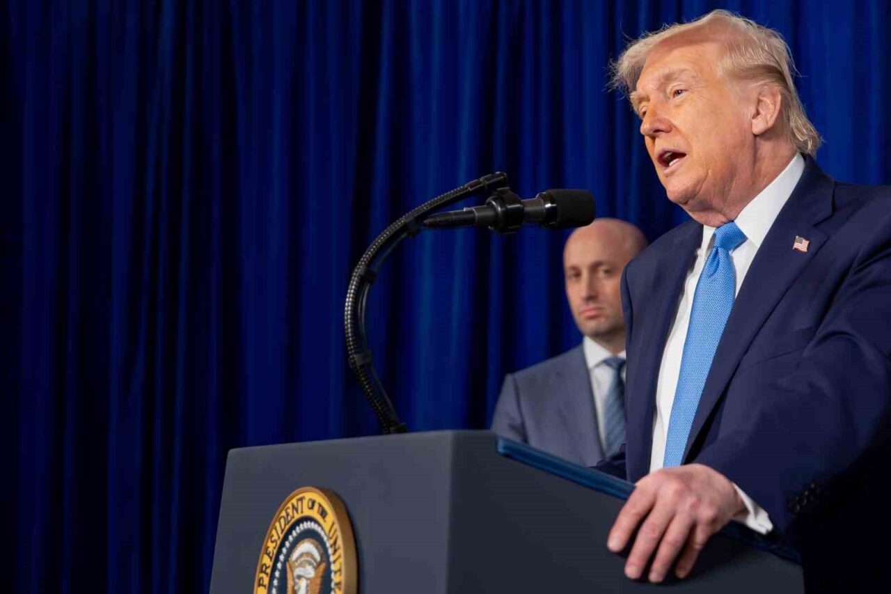 Trump: “Ara seçimleri kazanamazsak, görevden alınacağım”