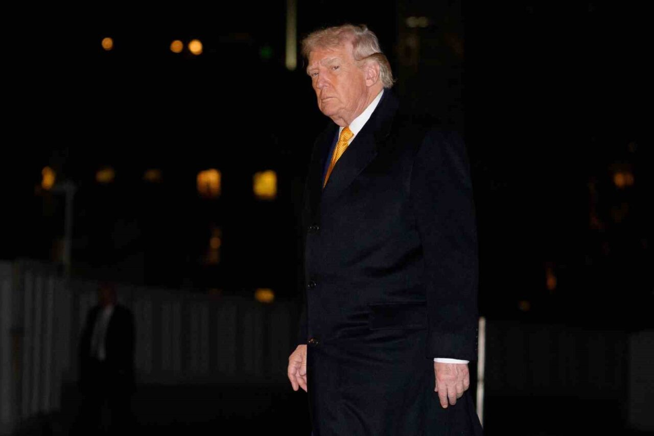 Trump’tan ABD’nin Venezuela üzerindeki kontrolünün “yıllarca” sürebileceği mesajı