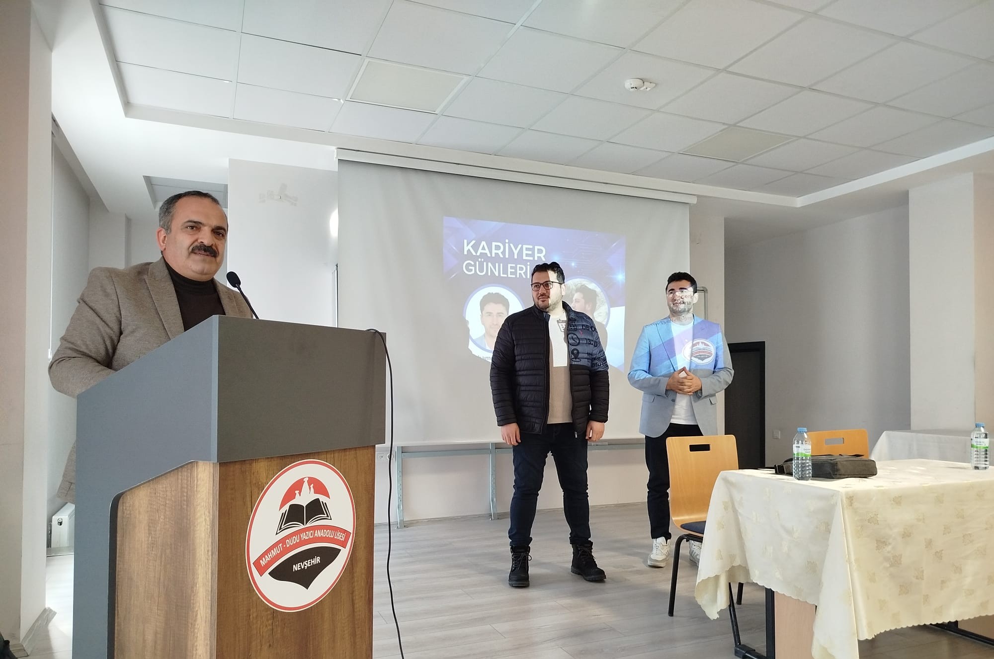NEVŞEHİR MAHMUT‑DUDU ANADOLU LİSESİ’NDE KARIYER GÜNLERİ ETKİNLİĞİ YAPILDI