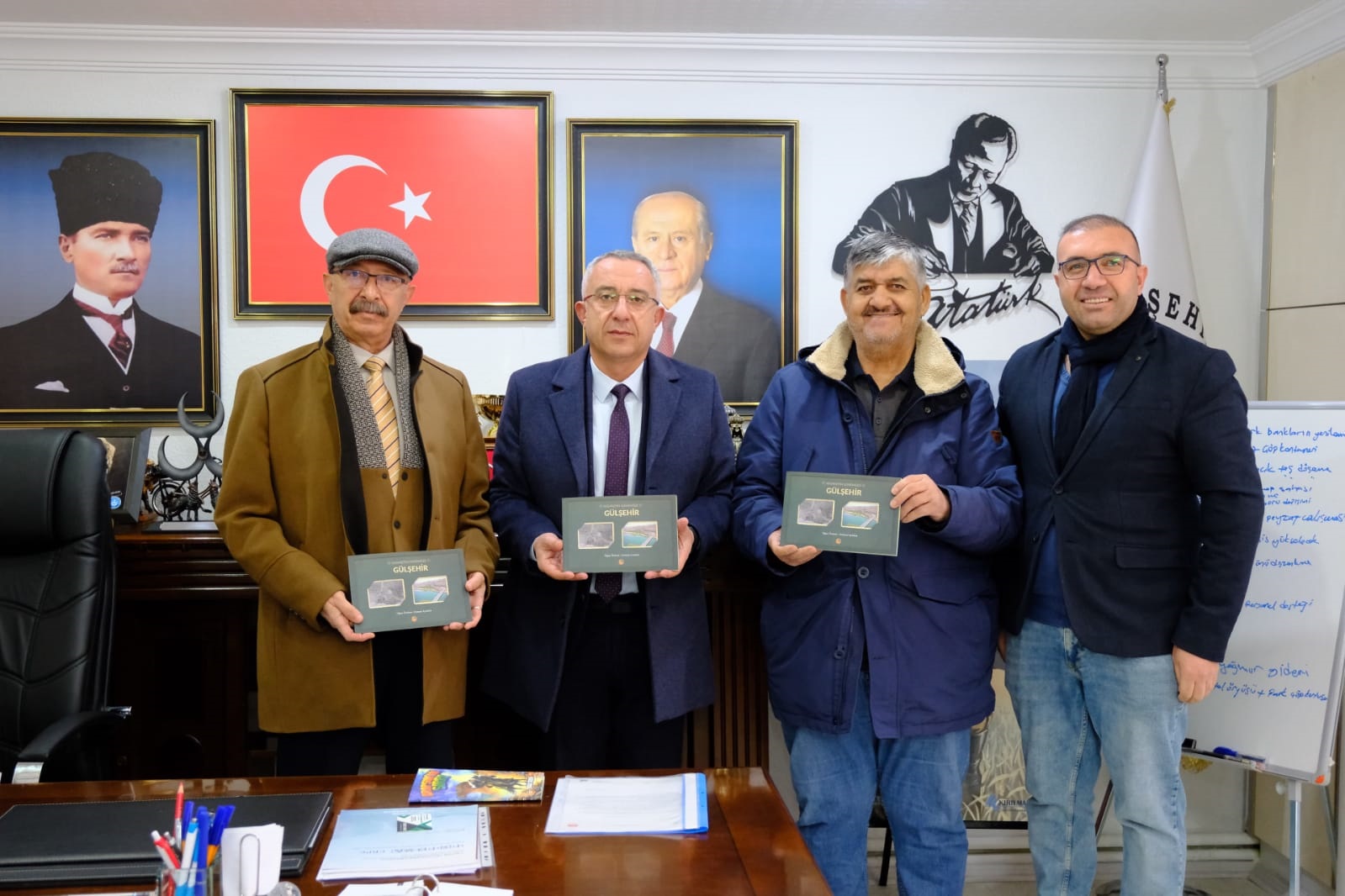 “GEÇMİŞTEN GÜNÜMÜZE GÜLŞEHİR” ALBÜMÜ KİTABI ÇIKTI!