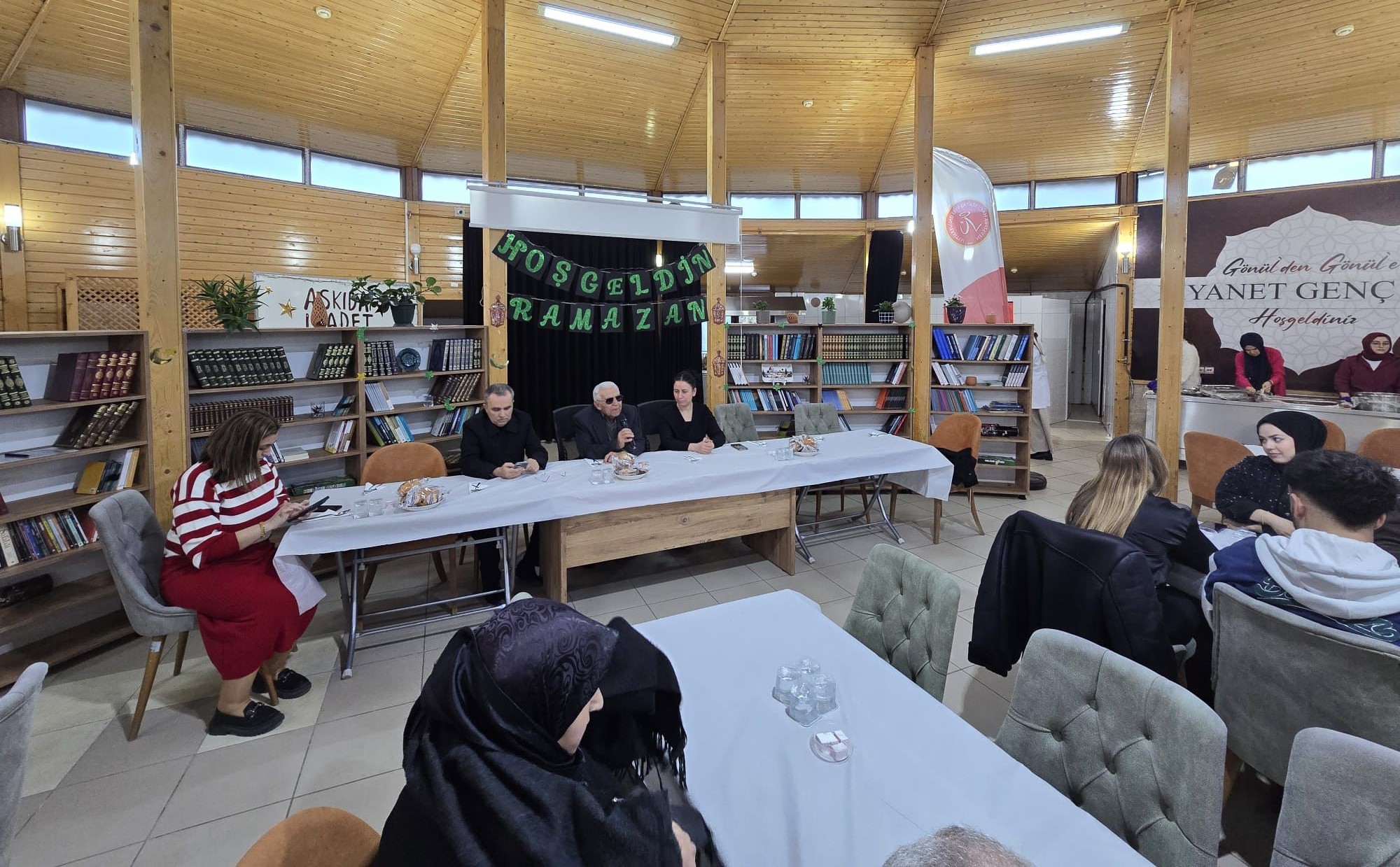 **Ömer Kavak’tan Sağlık Hizmetleri MYO Öğrencilerine İlham Veren Söyleşi ve Anlamlı İftar Buluşması**