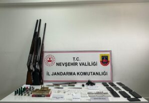 **Nevşehir’de Narkotik Operasyonu: 3 Aylık Takip Sonrası 18 Şüpheliye Gözaltı, 4 Tutuklama**