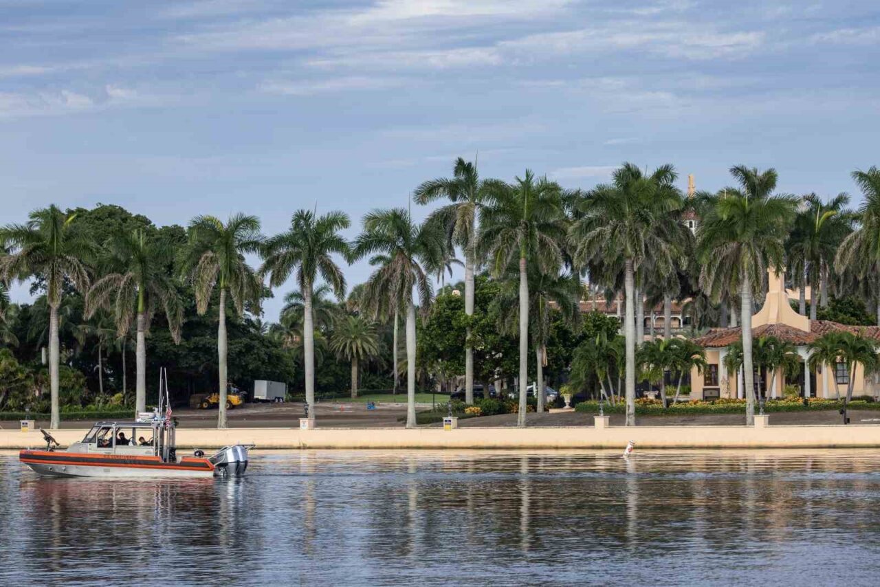 ABD Gizli Servisi Trump’ın konutuna izinsiz girmeye çalışan kişiyi vurarak öldürdü