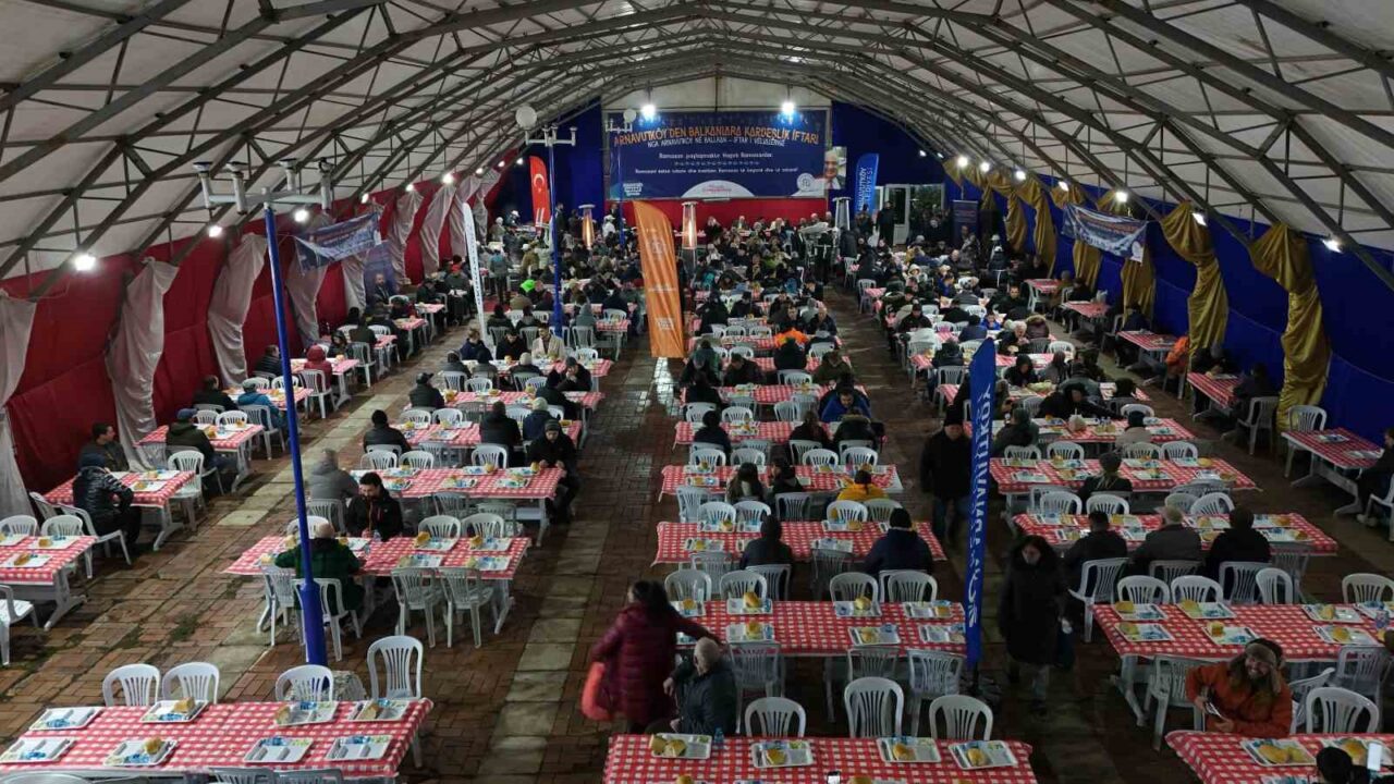 Arnavutköy Belediyesi’nden Kosova’da bin 500 kişilik “Kardeşlik Sofrası”