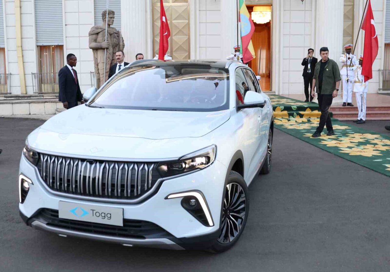 Cumhurbaşkanı Erdoğan’dan Etiyopya Başbakanı Ahmed Ali’ye Togg hediyesi