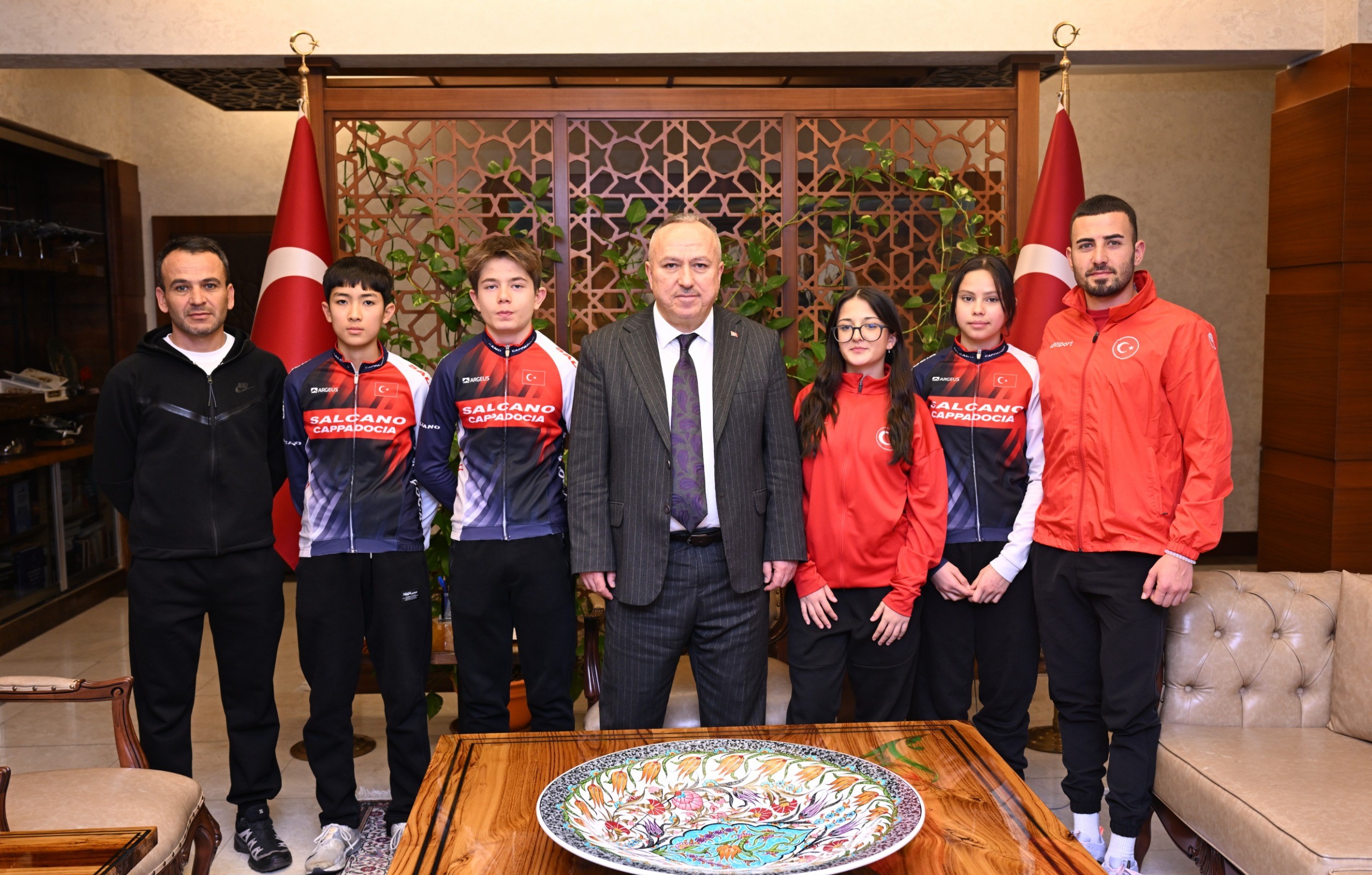 🏆✨ BAŞARILI SPORCULARIMIZI VALİLİĞİMİZDE AĞIRLADIK..