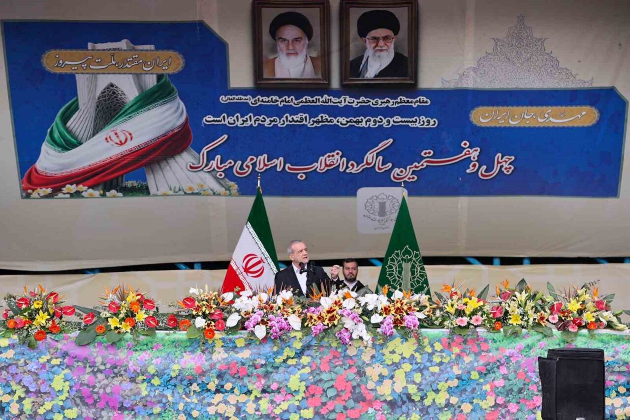 Pezeşkiyan: “İran, Batı’nın aşırı talepleri karşısında boyun eğmeyecek”