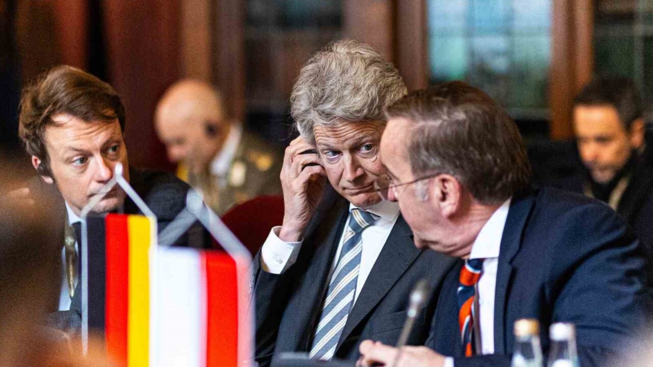 Polonyalı Bakan Kosiniak-Kamysz: “Savaş teknikleri şekilde değişiyor, uygun şekilde tepki vermeliyiz”