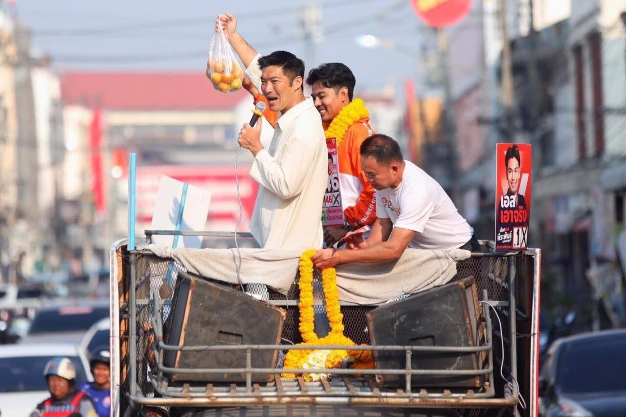 Tayland’da halk sandık başında