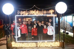 BAŞKAN RASİM ARI, SPORCU GENÇLERLE SAHUR YAPTI
