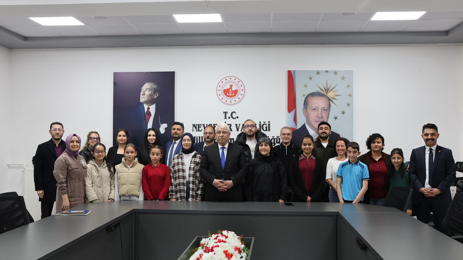 Çanakkale Ruhu Genç Yeteneklerle Yaşatıldı: Resim, Şiir ve Hikâye Yarışmalarında Ödüller Sahiplerini Buldu