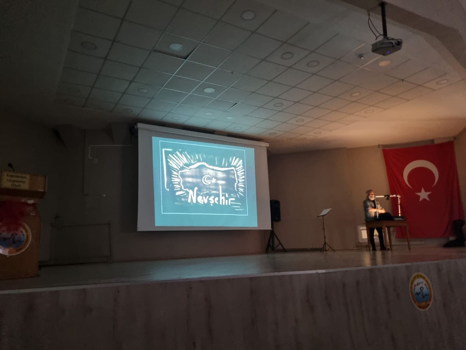 Kapadokya Turizm MTAL’de Kum Sanatı Gösterisi ve Şiir Dinletisi Etkinliği