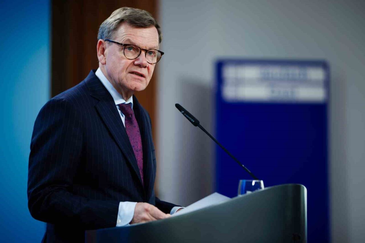 Almanya Dışişleri Bakanı Wadephul: “İran’da kontrollü bir rejim değişikliği gerçekçi olmayan bir fikirdir”