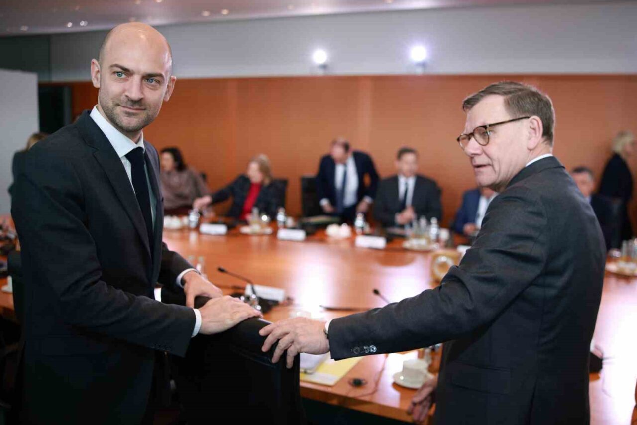 Almanya Dışişleri Bakanı Wadephul: “İran’da rejim değişikliğinin askeri yollarla gerçekleştirilebileceğini düşünmüyorum”