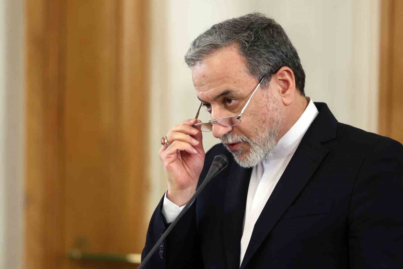 Arakçi’den ABD’ye Vietnam benzetmesi: “Hükümet bir şey söylüyor, gerçeklik ise başka”