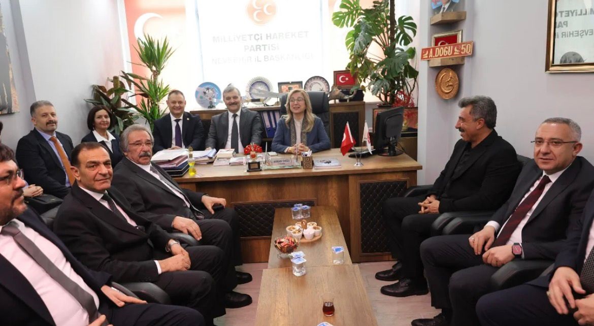 Prof. Dr. Filiz Kılıç, KAÇEP Başkanı Tülay Ceviz, ilçe ve belde belediye başkanları, MHP Gülşehir İlçe Başkanı Mustafa Tosun ve ilçe başkanları katılım sağladı.