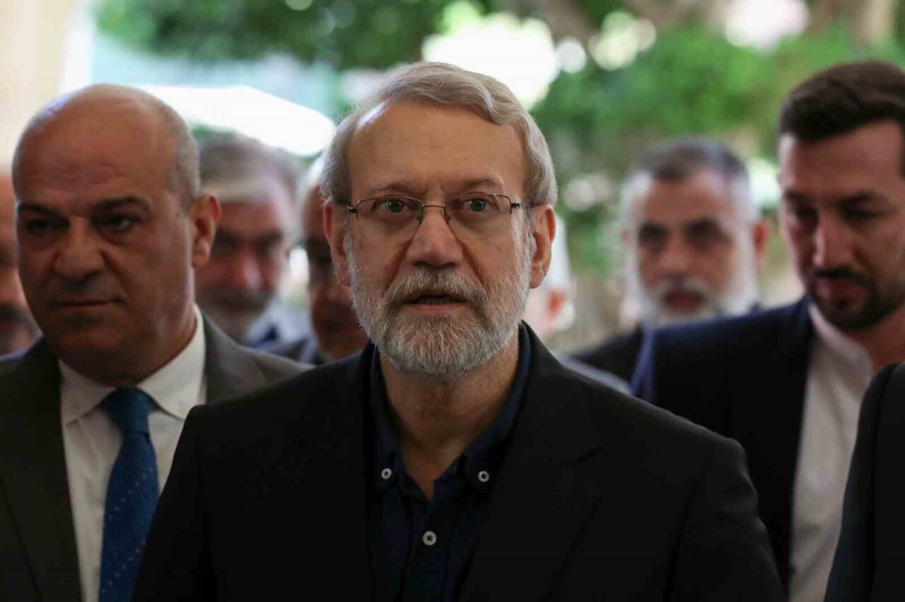 İran Yüksek Ulusal Güvenlik Konseyi Sekreteri Larijani: “Bölge ülkelerine saldırmaya niyetimiz yok”
