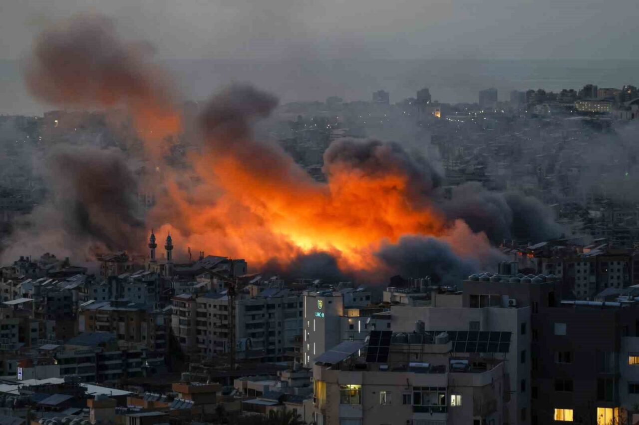 İsrail: “Lübnan’a yönelik saldırılarda İran ve Hizbullah’a ait karargahlar imha edildi”