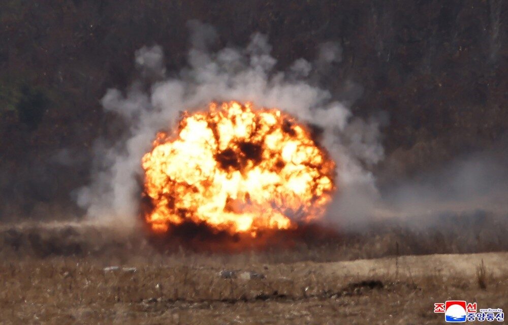 Kuzey Kore’de tank birliklerinin katılımıyla taktik saldırı tatbikatı
