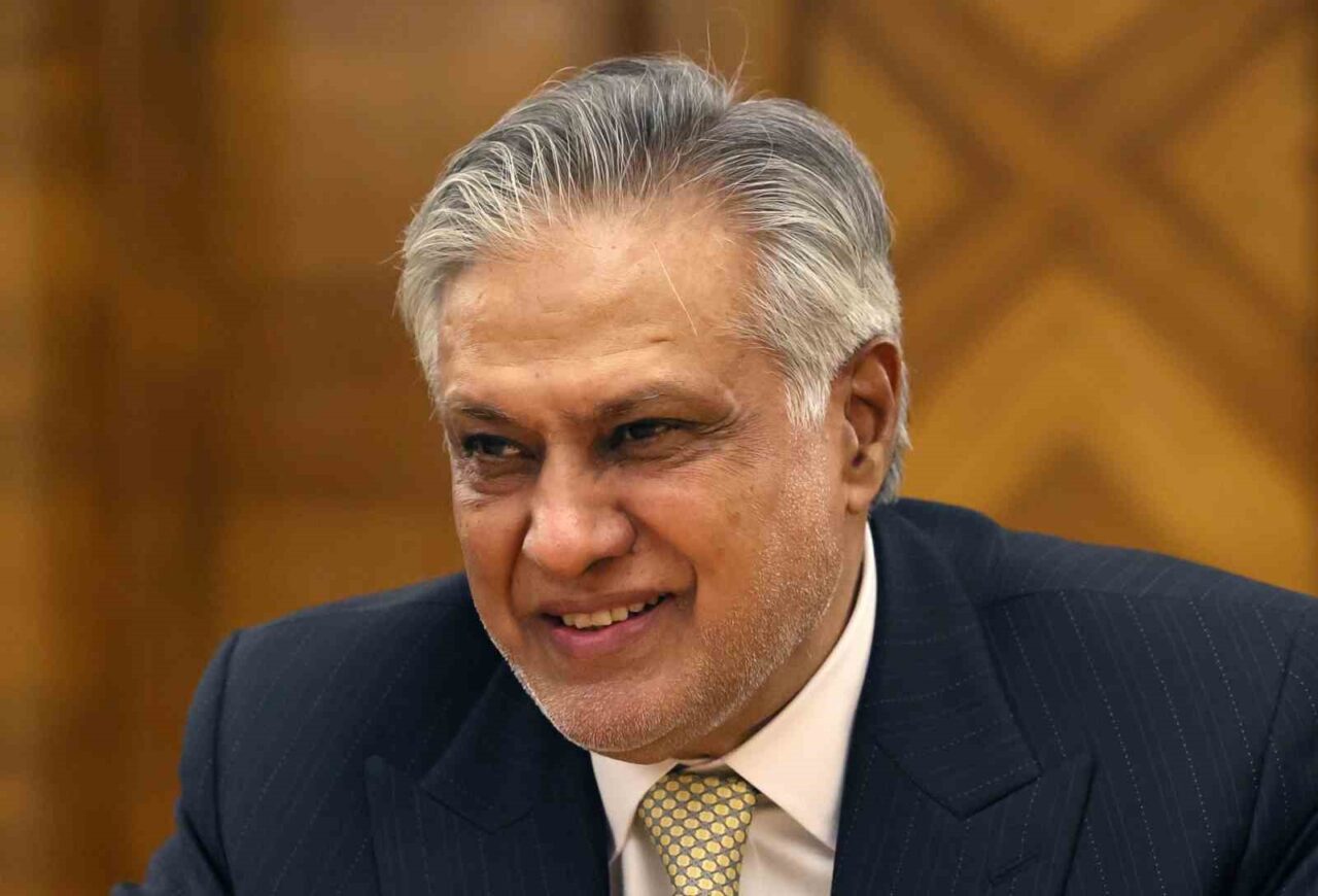 Pakistan: “İran, Pakistan bandıralı 20 geminin Hürmüz’den geçmesine izin verdi”