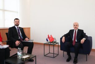 TBMM Başkanı Kurtulmuş, Boşnak Ulusal Azınlık Konseyi Başkanı Hodzic’i kabul etti