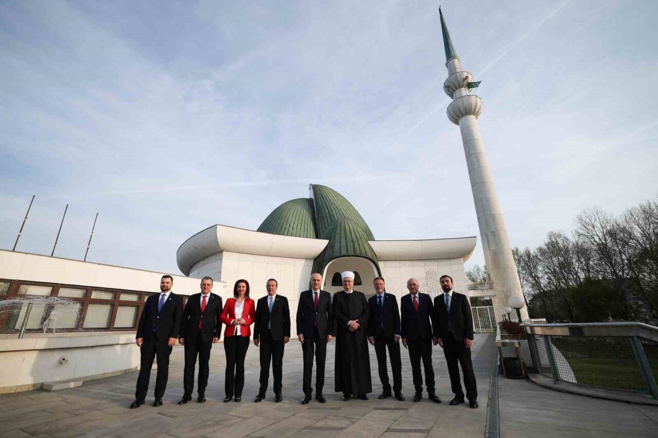 TBMM Başkanı Kurtulmuş: “Gazze soykırımı insanlığın ortak bir ayıbı olarak hepimizin gözü önündedir”