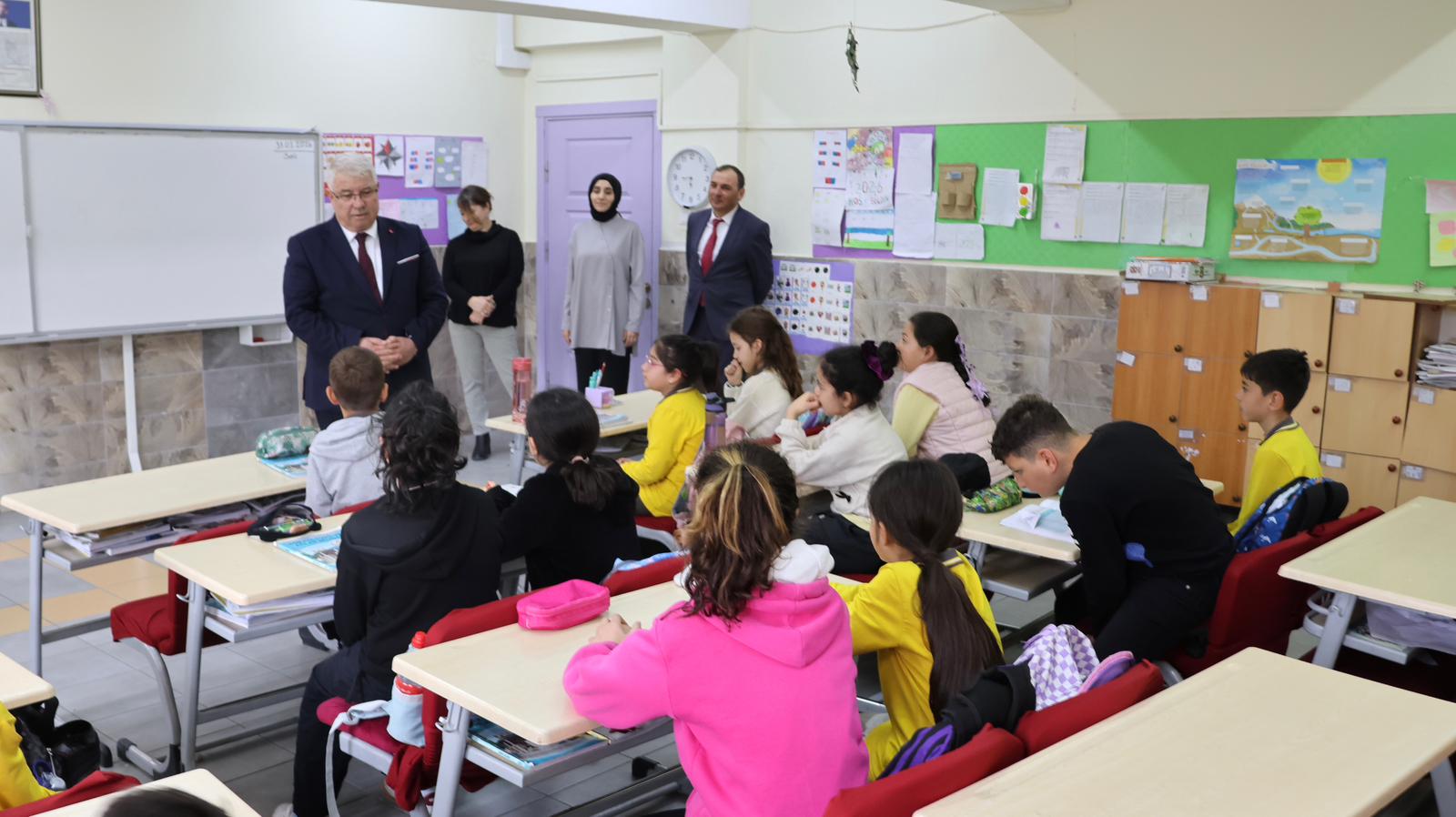 İl Millî Eğitim Müdürümüz Yusuf Yazıcı Avanos İlçe Millî Eğitim Müdürü Salih Yıldız Eşliğinde Avanos Nazife Mustafa Ergün İlkokulumuzu Ziyaret Etti