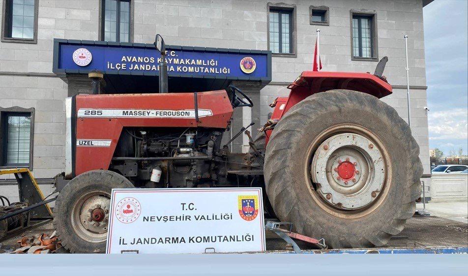 Avanos’ta Şase Numarası Değiştirilmiş Traktör ve Motosiklet Ele Geçirildi: 3 Şüpheli Hakkında İşlem Başlatıldı