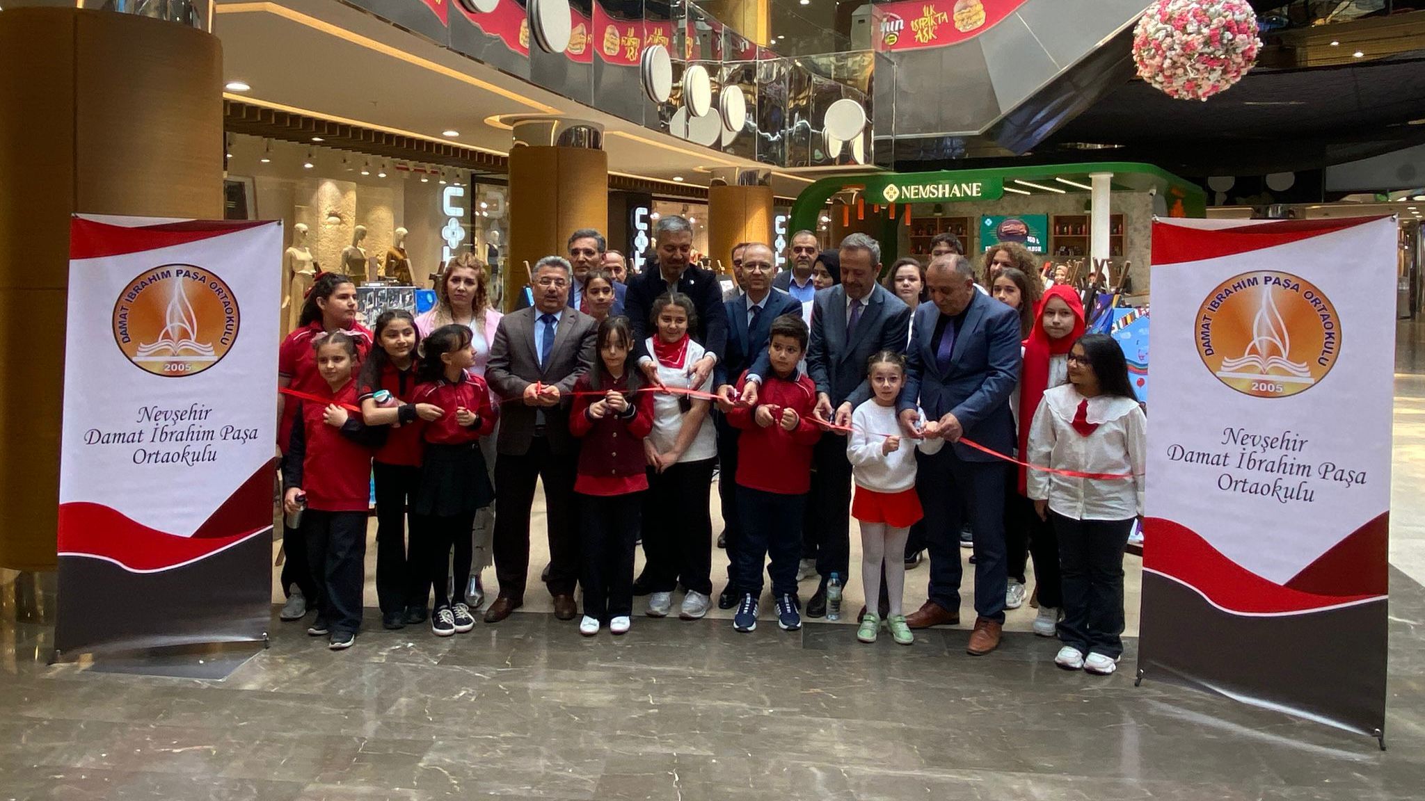 23 Nisan Resim Sergisi Nissara AVM’de Ziyaretçilere Açıldı