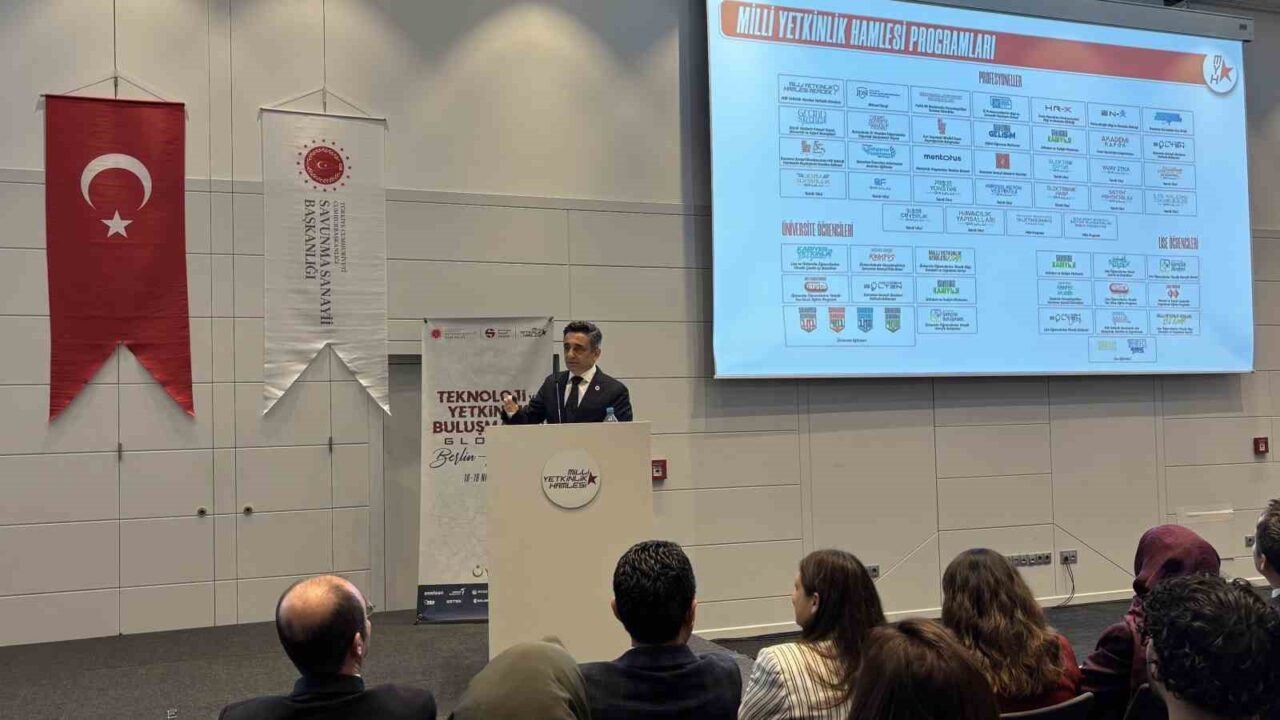 Almanya’da Türk öğrenciler ile Türkiye’nin savunma devleri buluştu