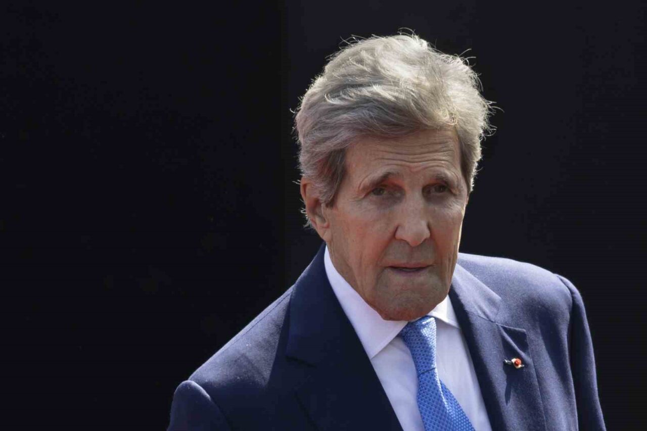 Eski ABD Dışişleri Bakanı Kerry: “Trump dışında hiçbir başkan Netanyahu’nun İran’a saldırı planını kabul etmedi”